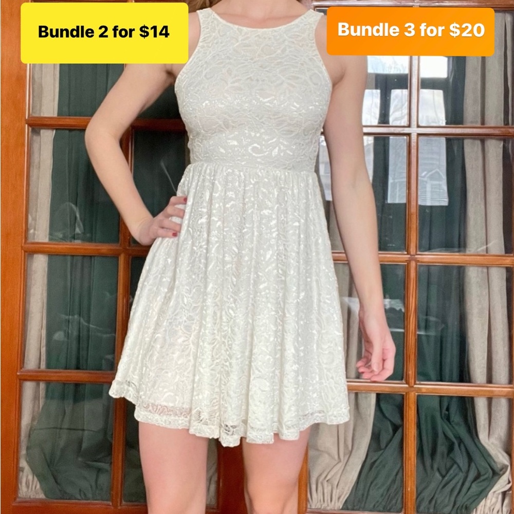 ⭐️HP⭐️ New with Tags Shimmery White Lace Soprano Dress